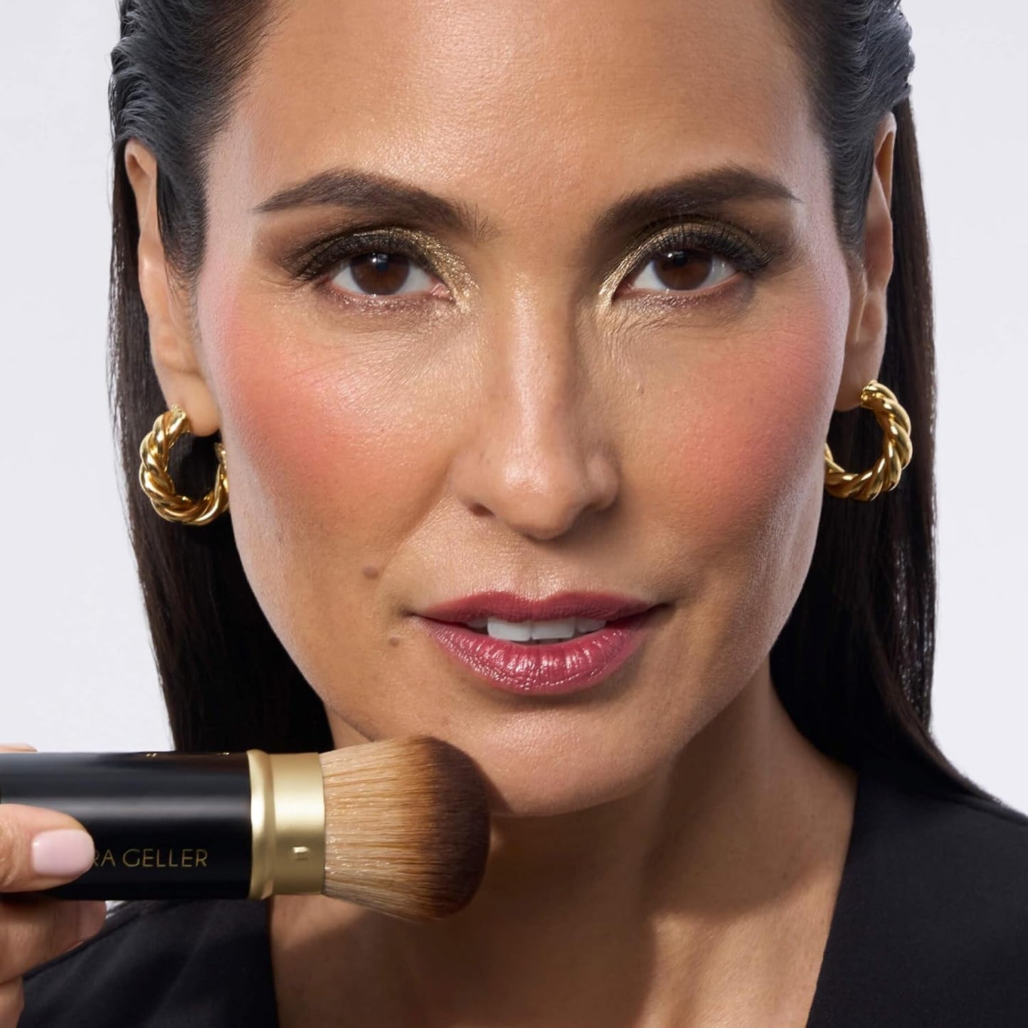 LAURA GELLER NEW YORK Retractable Airbrush Kabuki Brush for All Face Makeup & Foundation for Liquid, Cream and Powder Face Makeup With Aluminum Handle