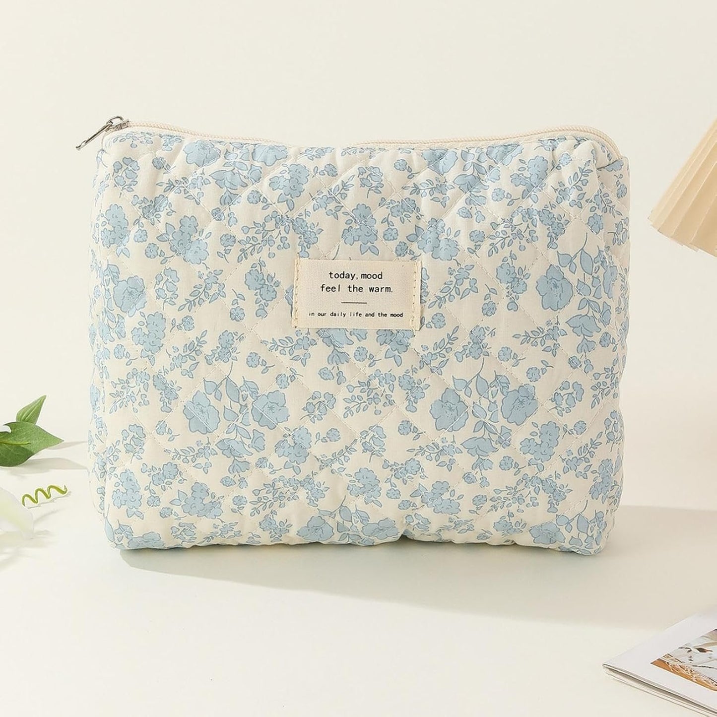 Travel Toiletry Bag - Hygiene Bag, Travel Toiletry Bag Organiser, 2 Piece Large Capacity Cosmetic Bag with Zipper, Portable Care Bag for Holiday, Toiletry Bag in Travel Bag, Orchid On White