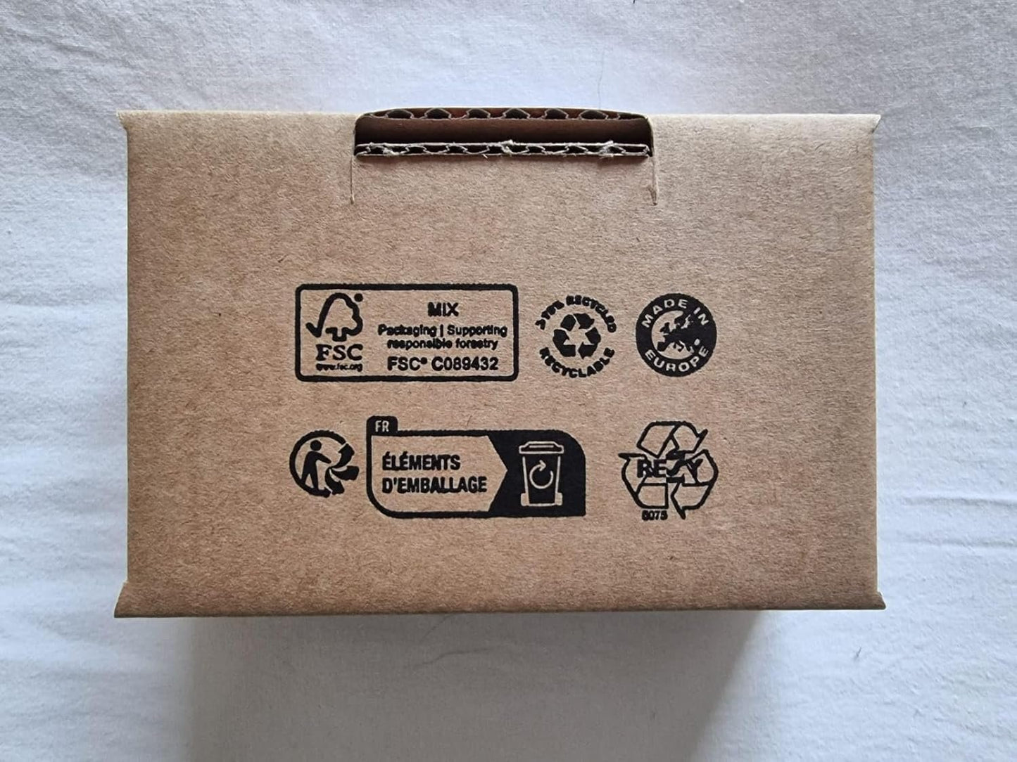 CuloClean Hygiene bag for hiking + Portable travel bidet. Personal hygiene kit for hikers, leave no trace (LNT) while hiking in the countryside.