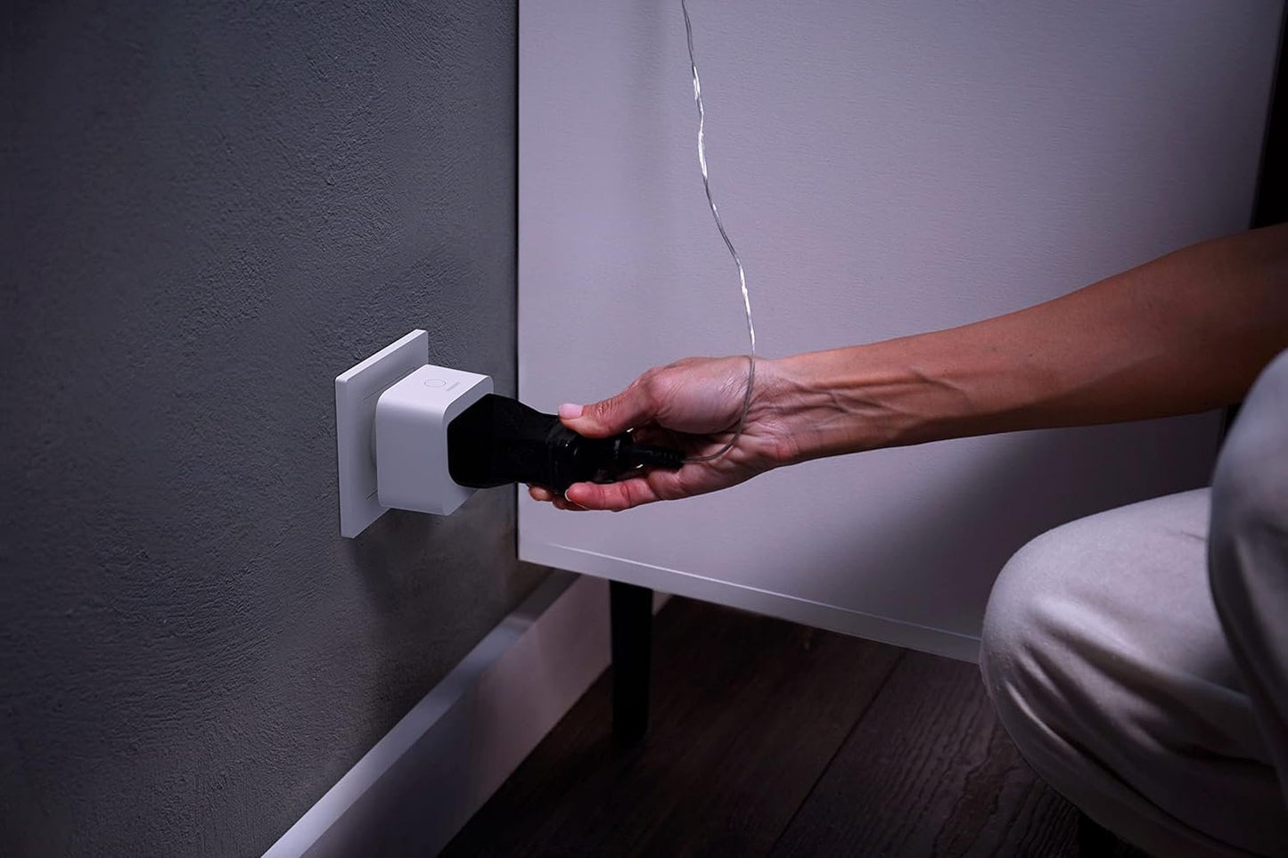 Philips Hue Smart Plug, Bluetooth & Bridge Compatible