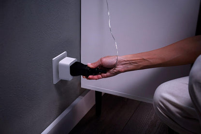 Philips Hue Smart Plug, Bluetooth & Bridge Compatible