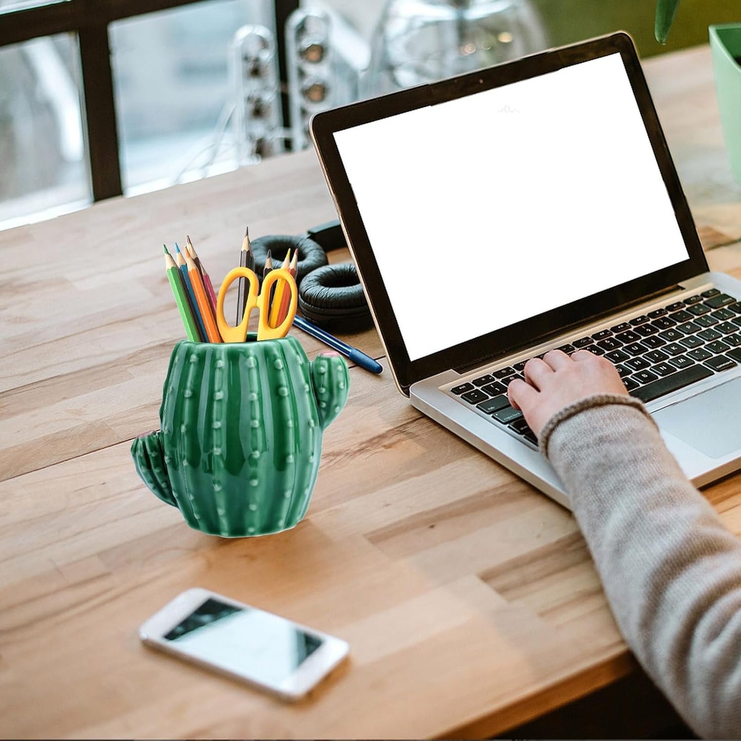 Cactus Ceramic Pen Holder Cute Pen Cup, Pencil Cups for Desk Pencil Holder, Pencil Caddy for Desk Accessories Office Decor, Cactus Makeup Brush Organizer (Green)