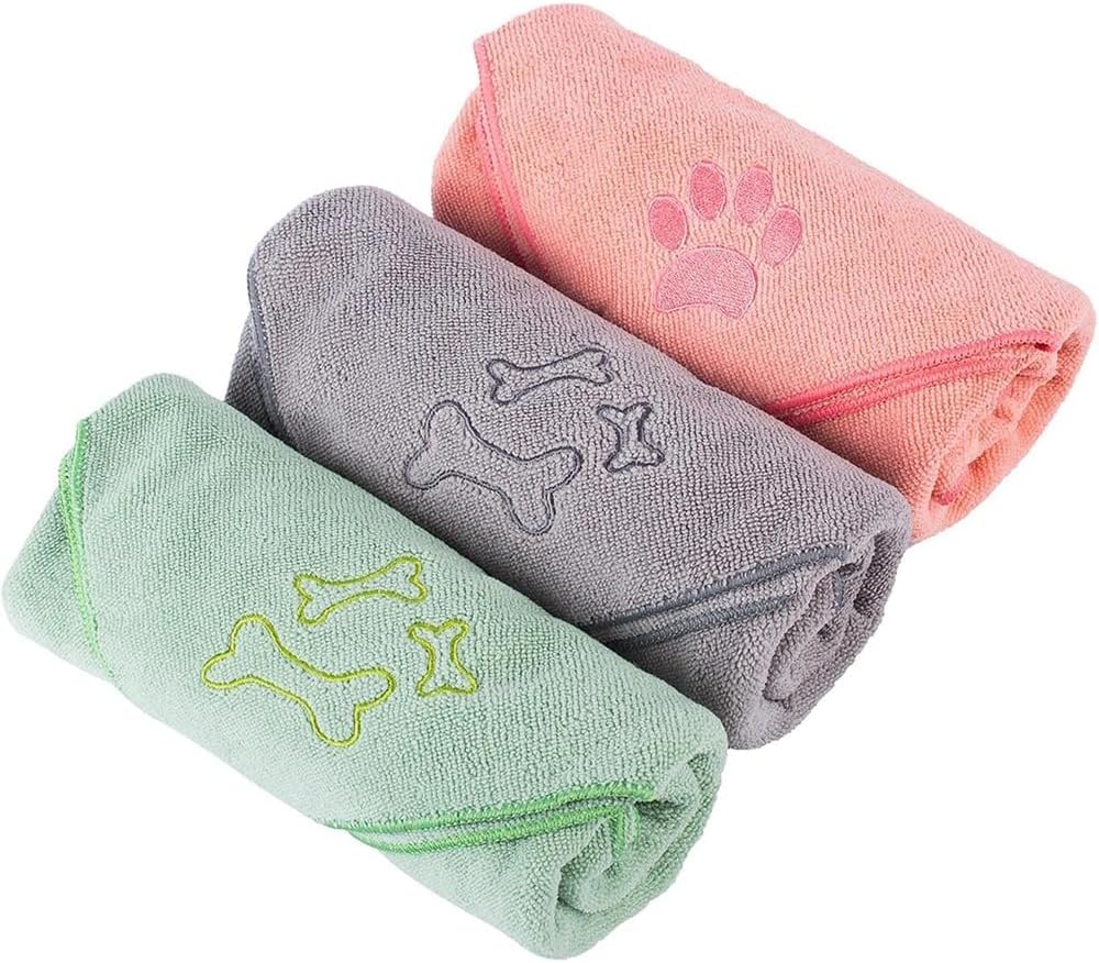 Pack of 3 Large Microfiber Pet Towels, Quick Dry Dog & Ca Washcloths, Super Absorbent Sweat Rags, for Pet Bathing, Grooming, and Drying 50x100 CM