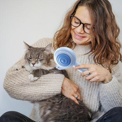 Pet Grooming Brush, Sturdy Cat Hair Remover Comb, 7.09x3.94 Inches Lightweight Pet Massaging Tool, Effective Comfortable Grip Groom Supplies, Ideal for Kitten and Puppy Care