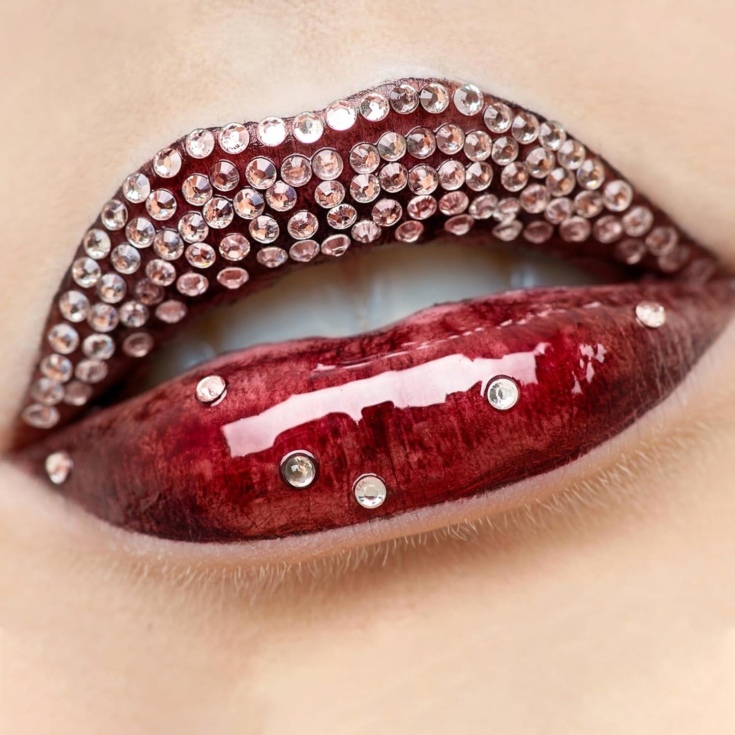 RTRTGS 5 Sheets Make Up,Glitter Gems Stickers for Face,Rhinestones Stickers for Face,Self Adhesive Rhinestones,for Face Make Up Accessories for Festival and Decoration