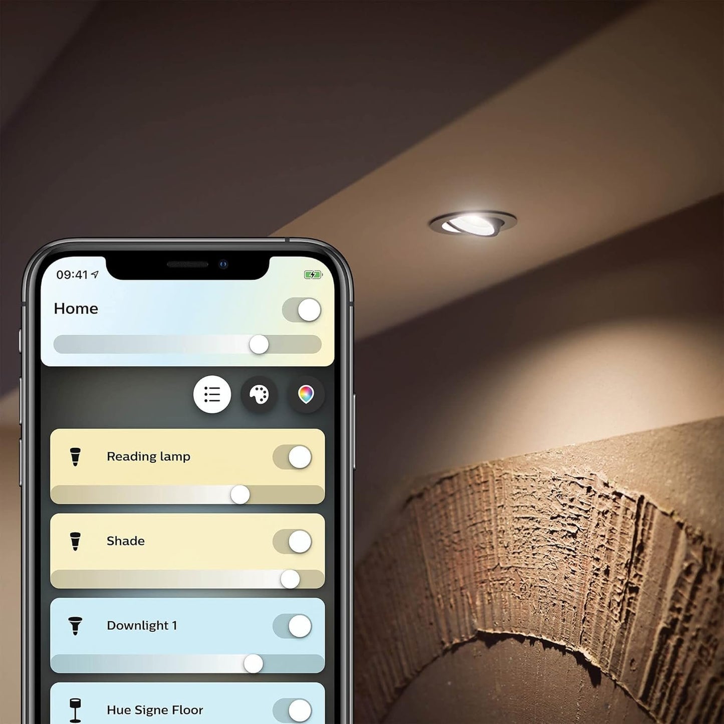 Philips Hue White Ambiance Single Smart Spotlight LED [GU10 Spotlight] - 350 Lumens (50W Equivalent). Compatible with Alexa, Google Assistant and Apple Homekit HUEWAGU10BTV2