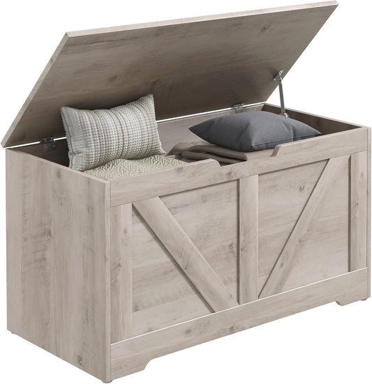 HOMCOM Storage Chest, Storage Trunk with 2 Safety Hinges and U-shaped Cut-out Pull, Wooden Box for Living Room, Entryway, 31.5" x 15.7" x 17.7", Grey Wood Grain