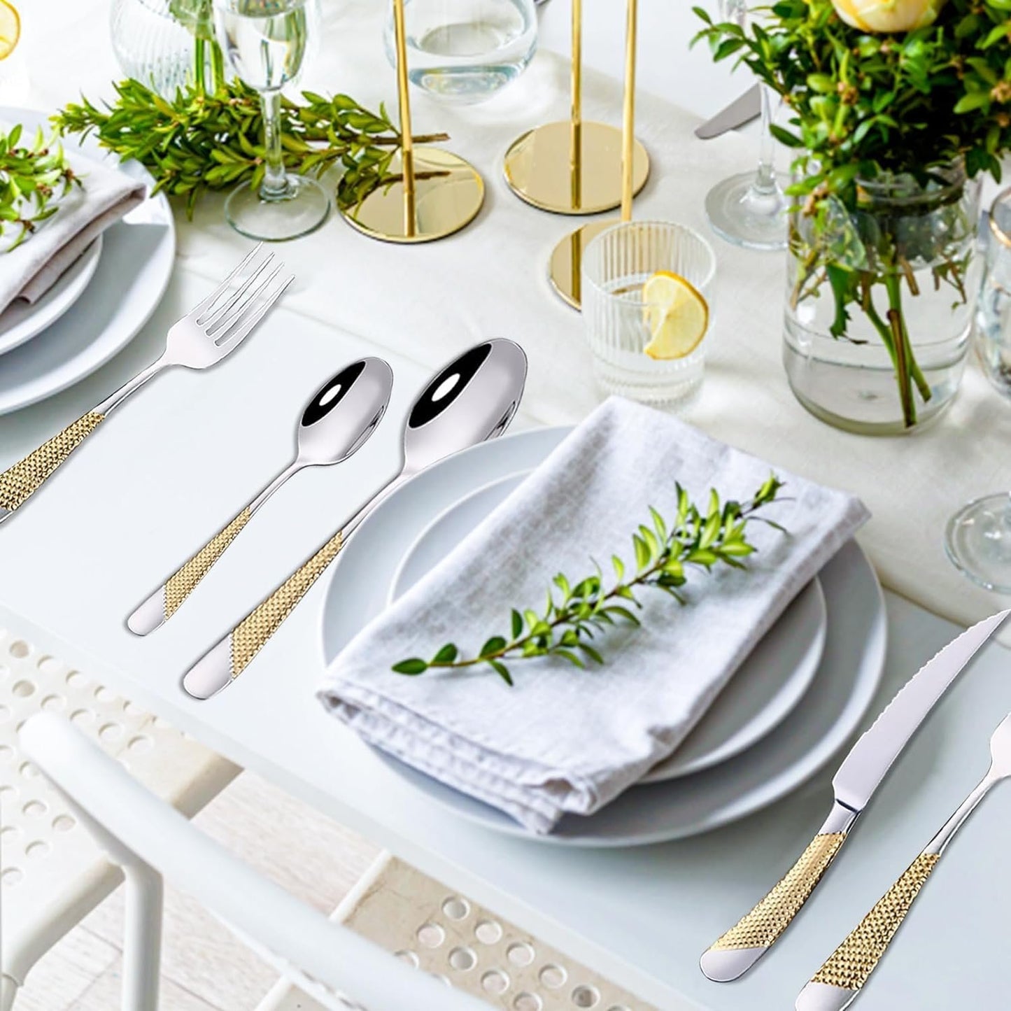 Gold Silverware Set, 24 Pieces Flatware Set with Silverware Holder, Stainless Steel Knives and Forks and Spoons Cutlery Set for 6, Kitchen Utensil Tableware Set with Antiskid Handle (Golden & Silver)