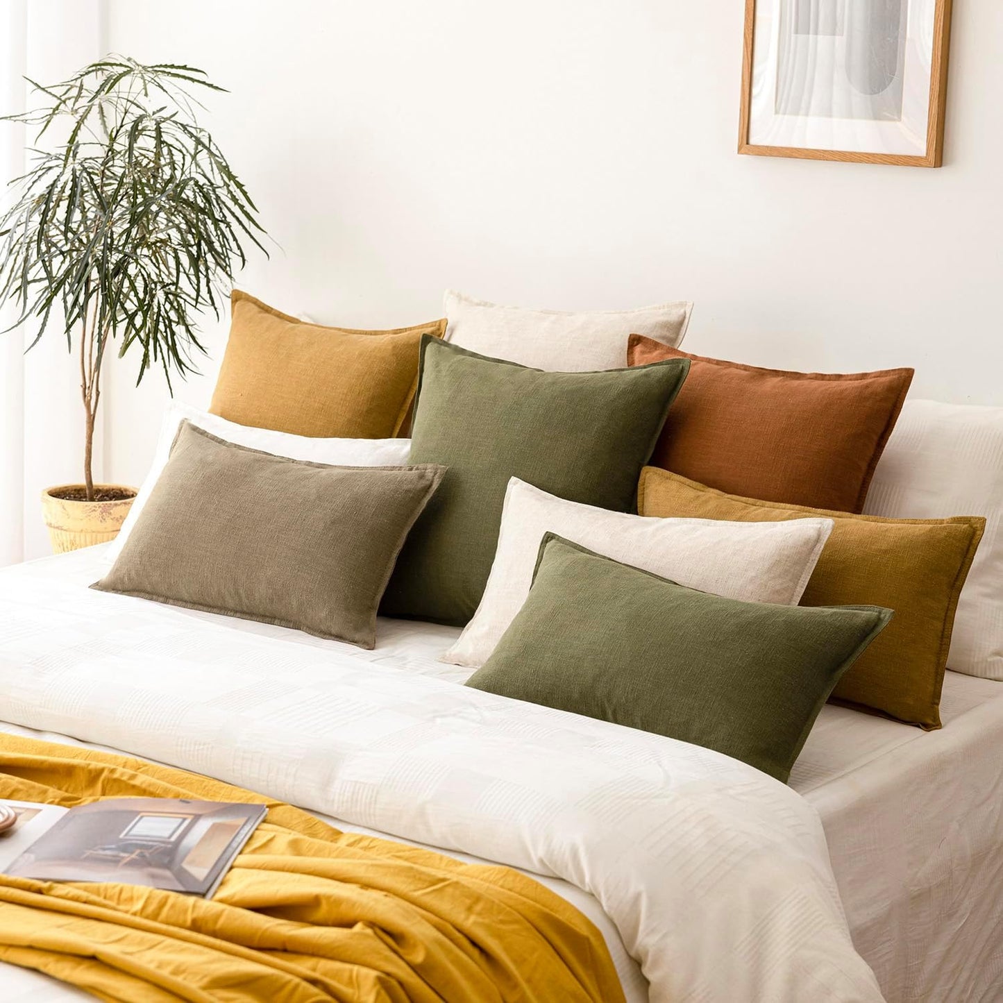Foindtower Pack of 2, Decorative Linen Soild Throw Pillow Covers Soft Accent Cushion Case Boho Farmhouse Neutral Pillowcase for Chair Couch Sofa Bedroom Living Room Home Decor 18 x 18 Inch Light Brown