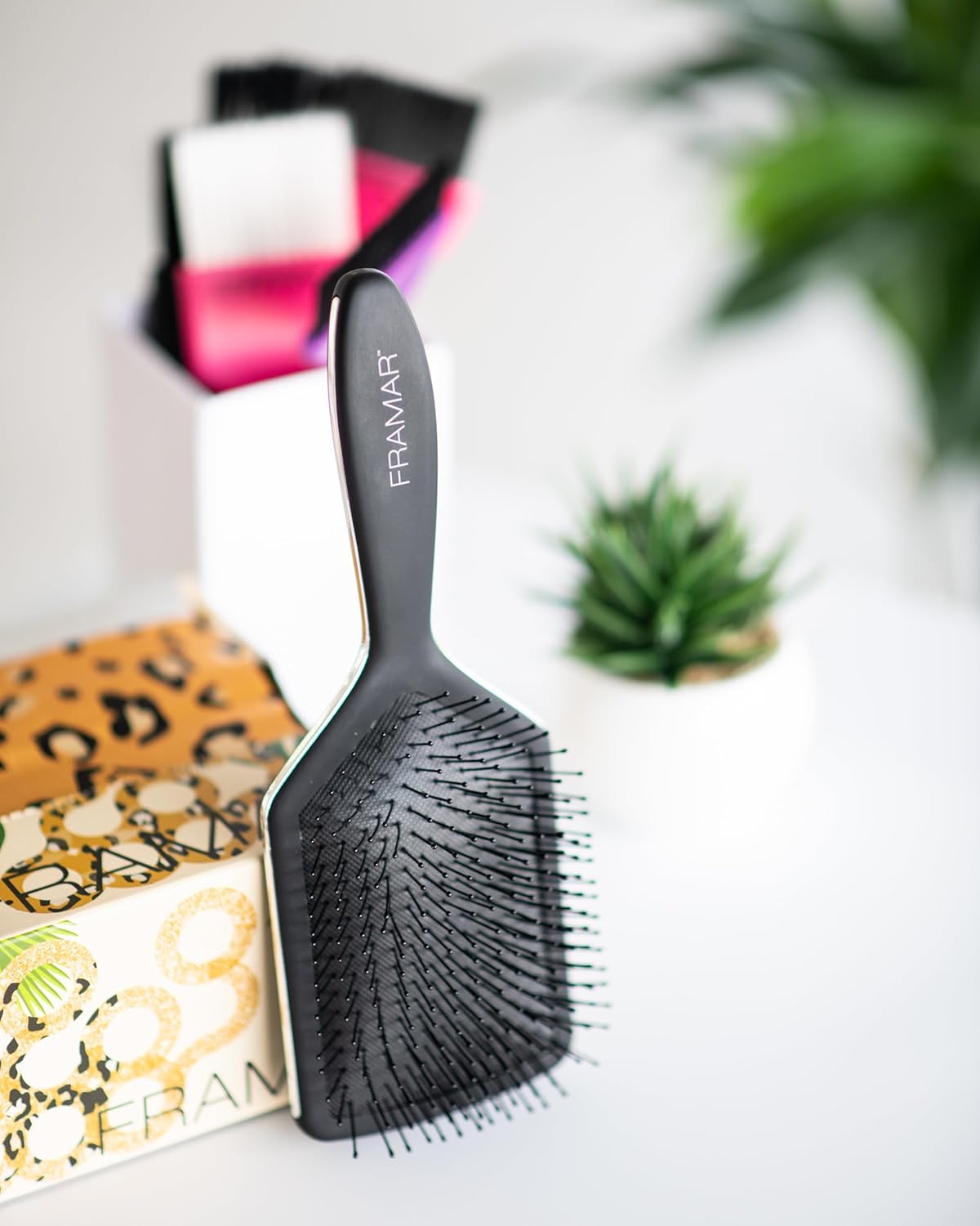 Framar Detangler Brush, Paddle Brush – Elegant Detangling Brush, No more Tangles Hair Brush – Hair Brushes for women, men and children (Black)