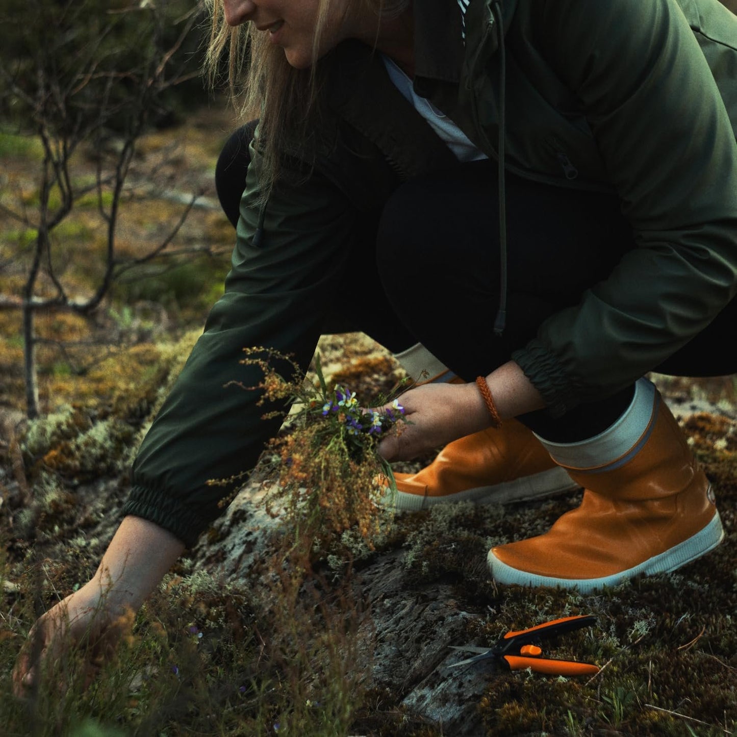 Fiskars Softouch Micro-Tip Pruning Snip, Non-Coated Blades, Orange/Black (399240-1003)