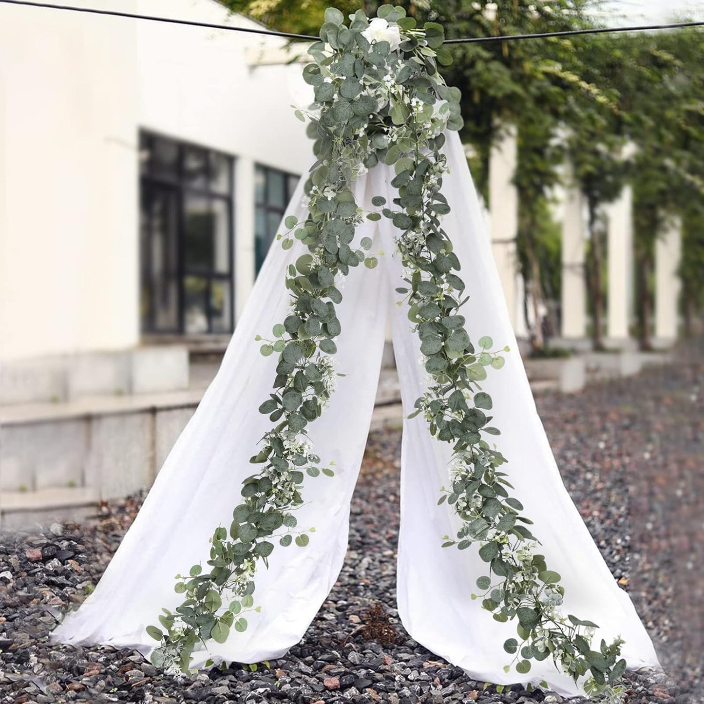Eucalyptus Garland With White Flowers, 4 Packs 180cm Silver Dollar Eucalyptus Boxwood Gypsophila Vines for Wedding Party Mantle Table Runner Home Decor