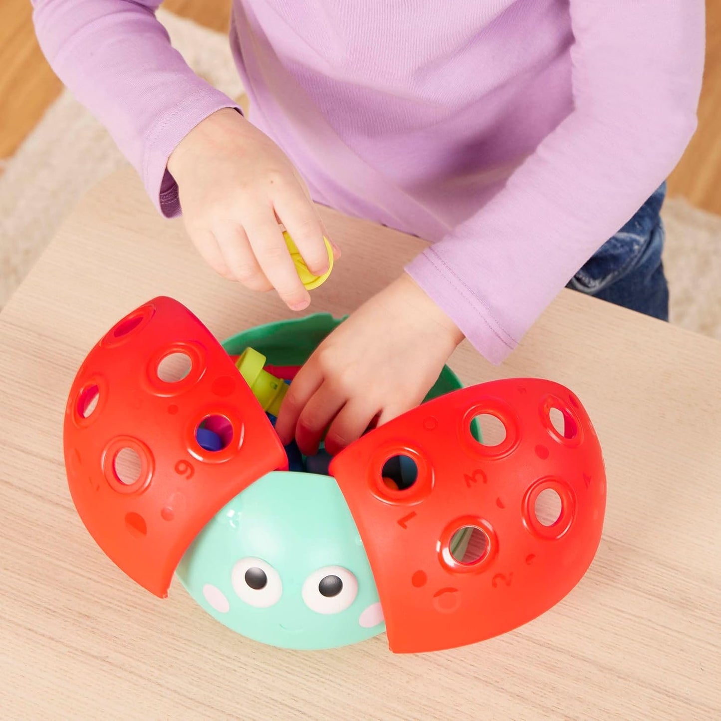 Battat Education – Fine Motor Peg Toy for Toddlers, Kids – Montessori Toy with Pegs – Educational & Developmental Toy – Learning Ladybug – 18 Months + – Learning Ladybug