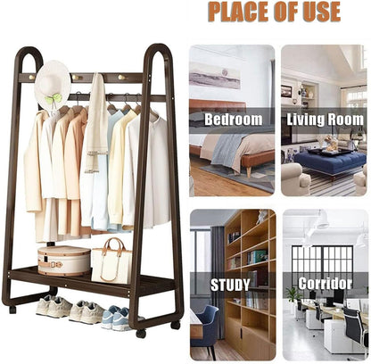 Generico Appendiabiti Multifunzionale in bambù con Ruote, 3-5 Ganci e ripiano portascarpe Mobile – Elegante Porta Abiti per Camera da Letto e Soggiorno, Design Color Legno da 80 cm