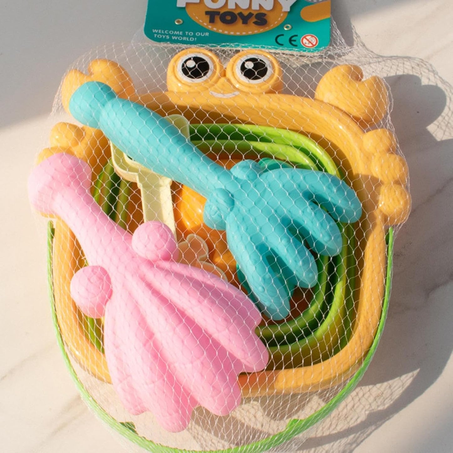 Fbinys Beach Sand Toy, Children's Sand Shovel with Foldable Bucket, Outdoor Interactive Play Set, Digging, Stacking, And Shaping Castles for Kids Aged 3-10 Years Old