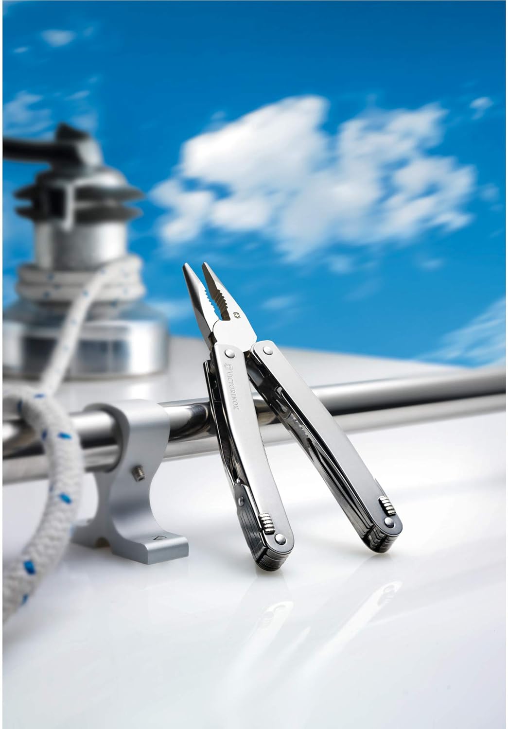 Victorinox Swiss Tool Spirit X Swiss Army Knife, 24 Function Swiss Made Multi-Tool with Needle-Nose Pliers, Wire Cutters and Large Blade - Silver