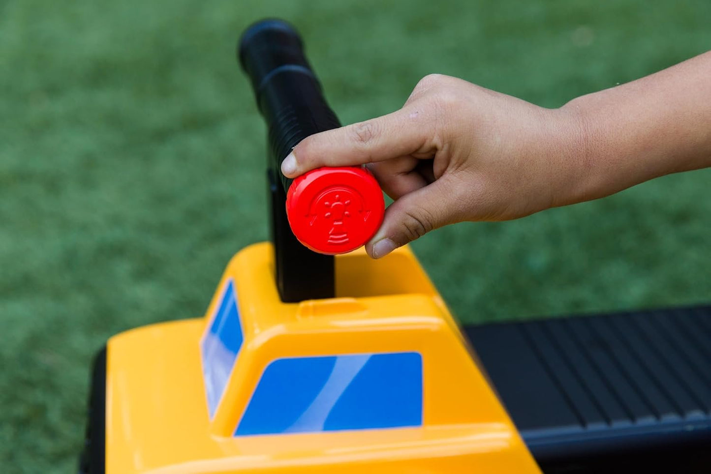 CAT Construction Toys, Play and Ride Steel Dump Truck, 2-in-1 Foot-to-Floor Rideable Toy Vehicle with Lights & Sounds, for Kids and Toddlers Ages 18 Months