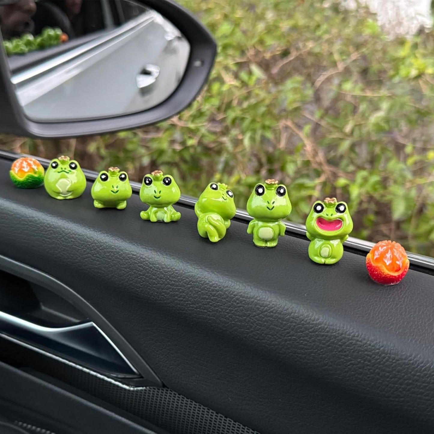 8 PCS Cute Frog Car Rearview Mirror Ornaments, Fun Mini Frogs Tangerine Cars Dashboard Decorations, Automotive Interior Accessories for Women Men