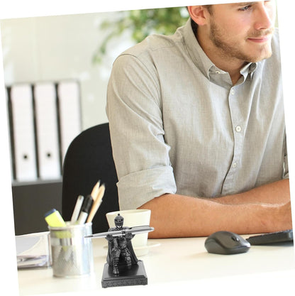 HOODANCOS 1 Set Knight Statue Pen Holder Set Unique Decorative Desk Accessory with Fountain Pen for Workspace Organization and Elegant Presentation