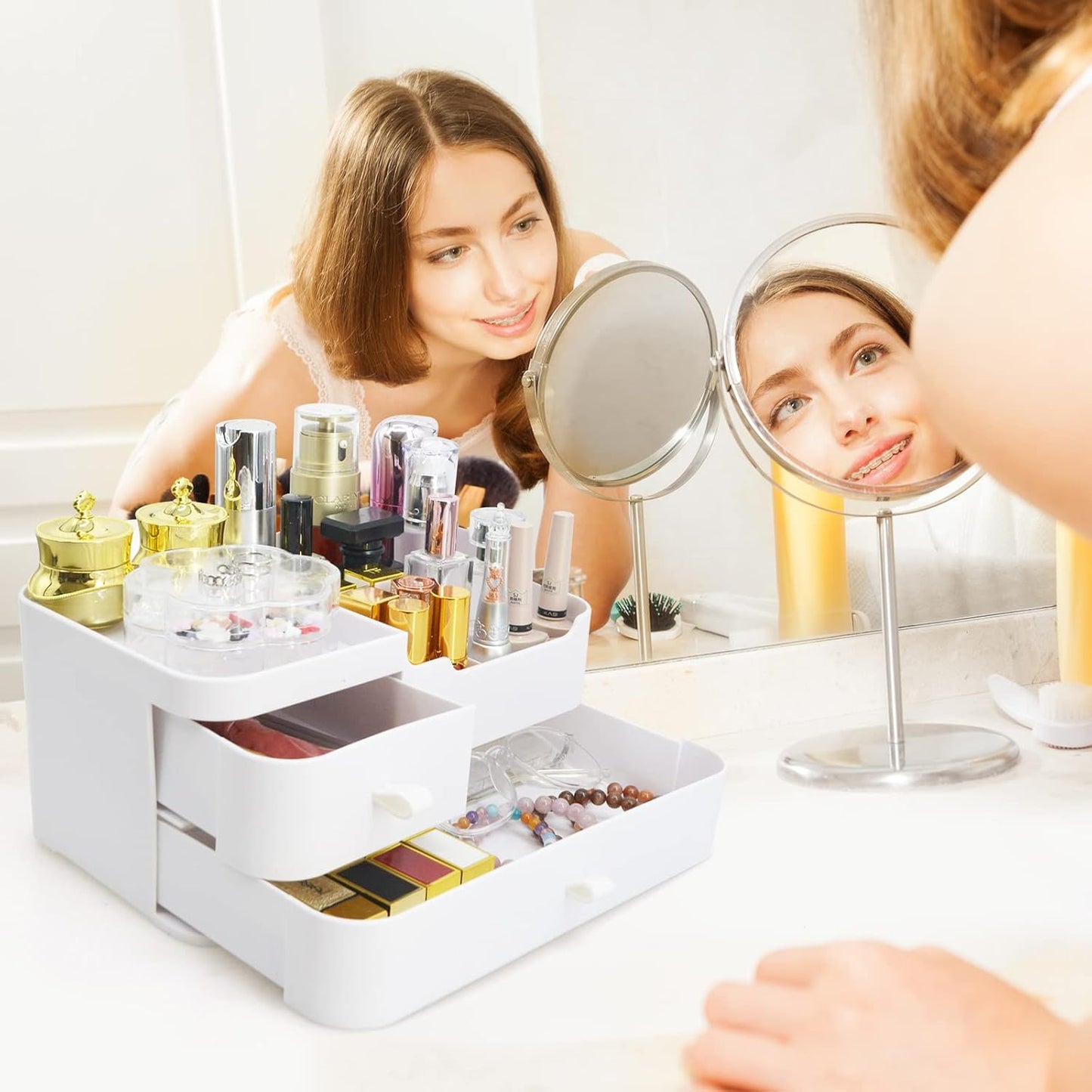Makeup Organizer Makeup Holder Bathroom Containers for Skincare Makeup with Drawers - Large Plastic Cosmetic Organizers for Creams Brushes Women Accessories, White