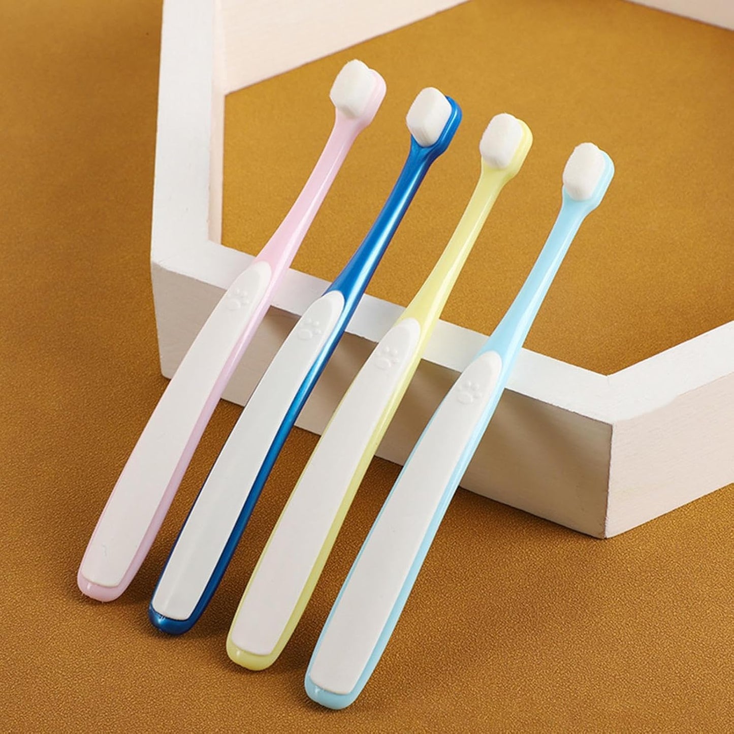 Pet Toothbrush, Dog Teeth Cleaner, Soft Bristle Brushing Kit, Wide Head Design, Gentle Oral Care, Daily Use at Home or Travel, 6.1 x 0.59 Inch, Multicolour