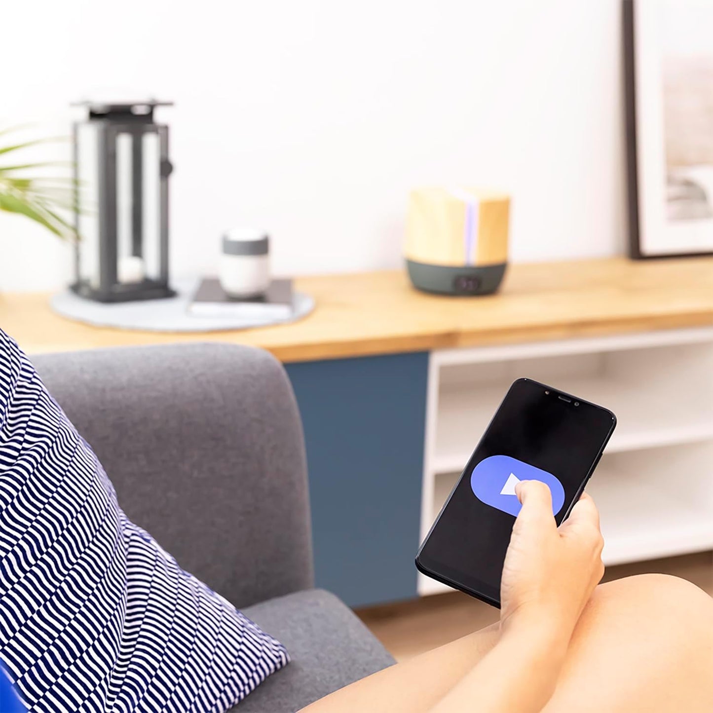 Cecotec PureAroma 550 Connected Grey Woody Aroma Diffuser, 500 ml Capacity, LED Display, Speaker, Bluetooth Control, App, 12-Hour Timer, 3 Operating Modes, 30 m2 Range, V1705252