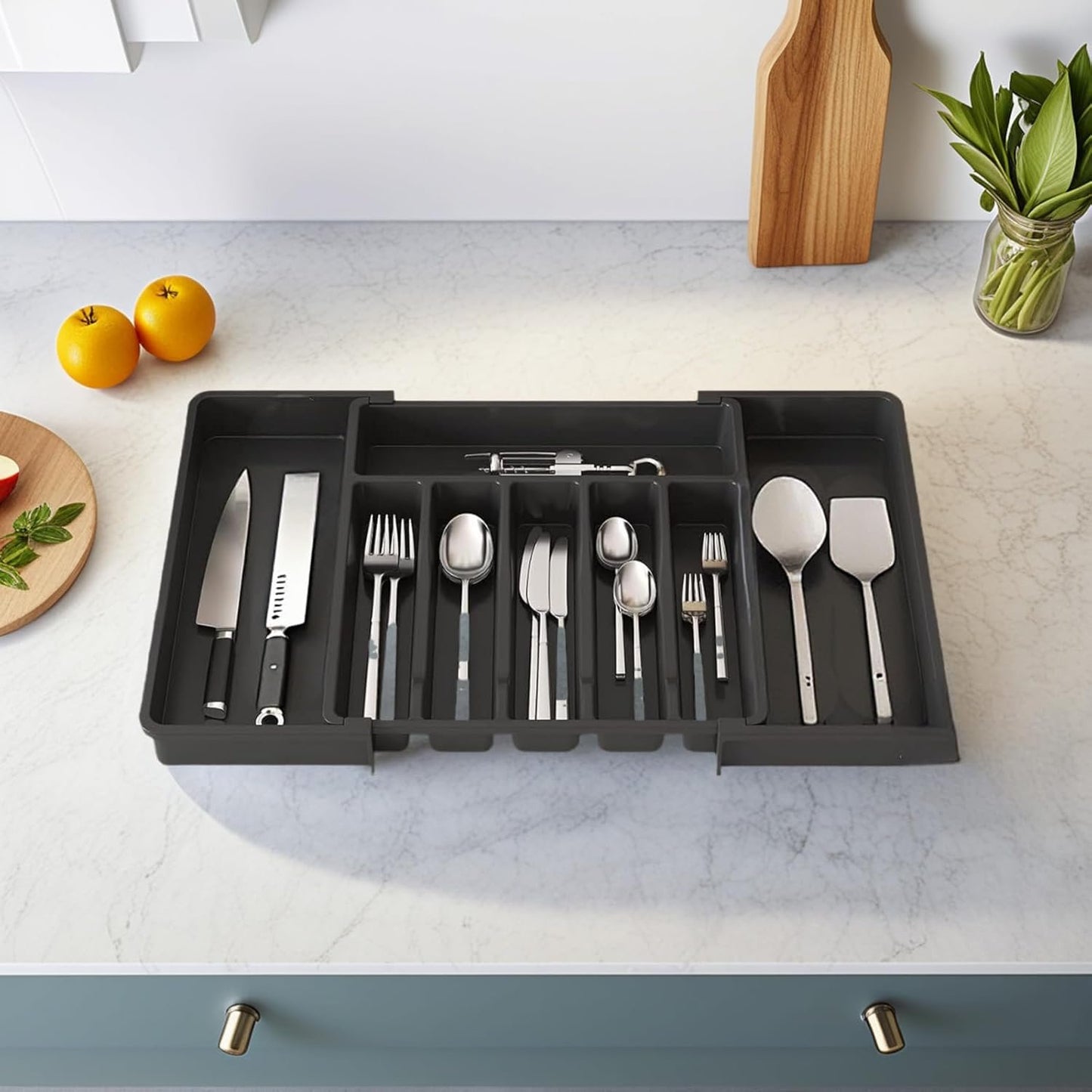 VEHIRANS Cutlery Utensil Drawer Organizer, Expandable Utensil Tray for Kitchen, Silverware Holder, Adjustable Plastic Storage for Spoons Forks Knives, Organizers and Storage,Large (Black)
