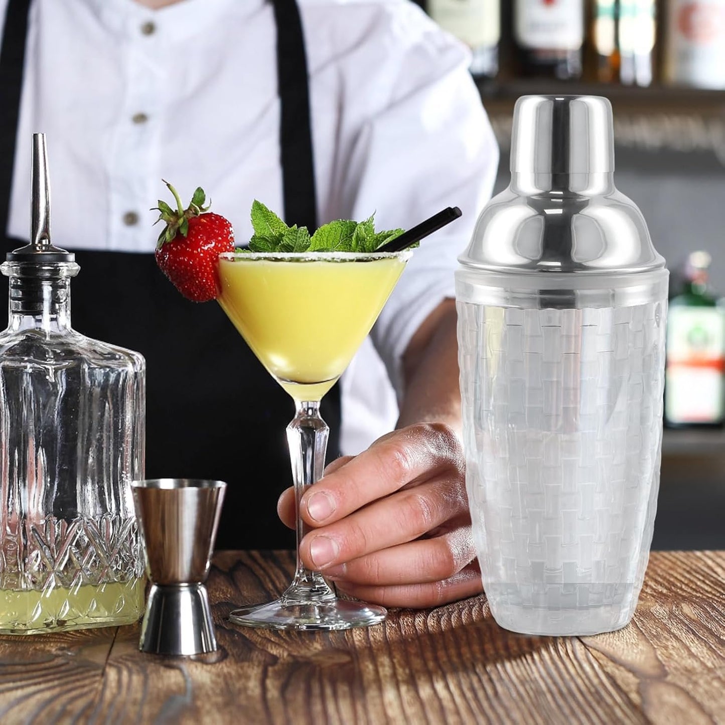 YILANJIN Glass Cocktail Shaker Set, 500 ml Professional Drinking Shaker with Strainer, Clear Stainless Steel Bar Shakers for Whiskey, Reusable Martini Glasses for Wedding, Dining, Home (Silver)