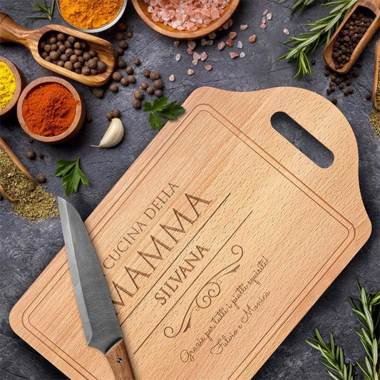 Maverton Personalised Engraved Wooden Rectangular Chopping Board - Battilard with Handle - Wooden Gadget for Kitchen - Chopping Board for Women - 38 x 23 cm - Mamma