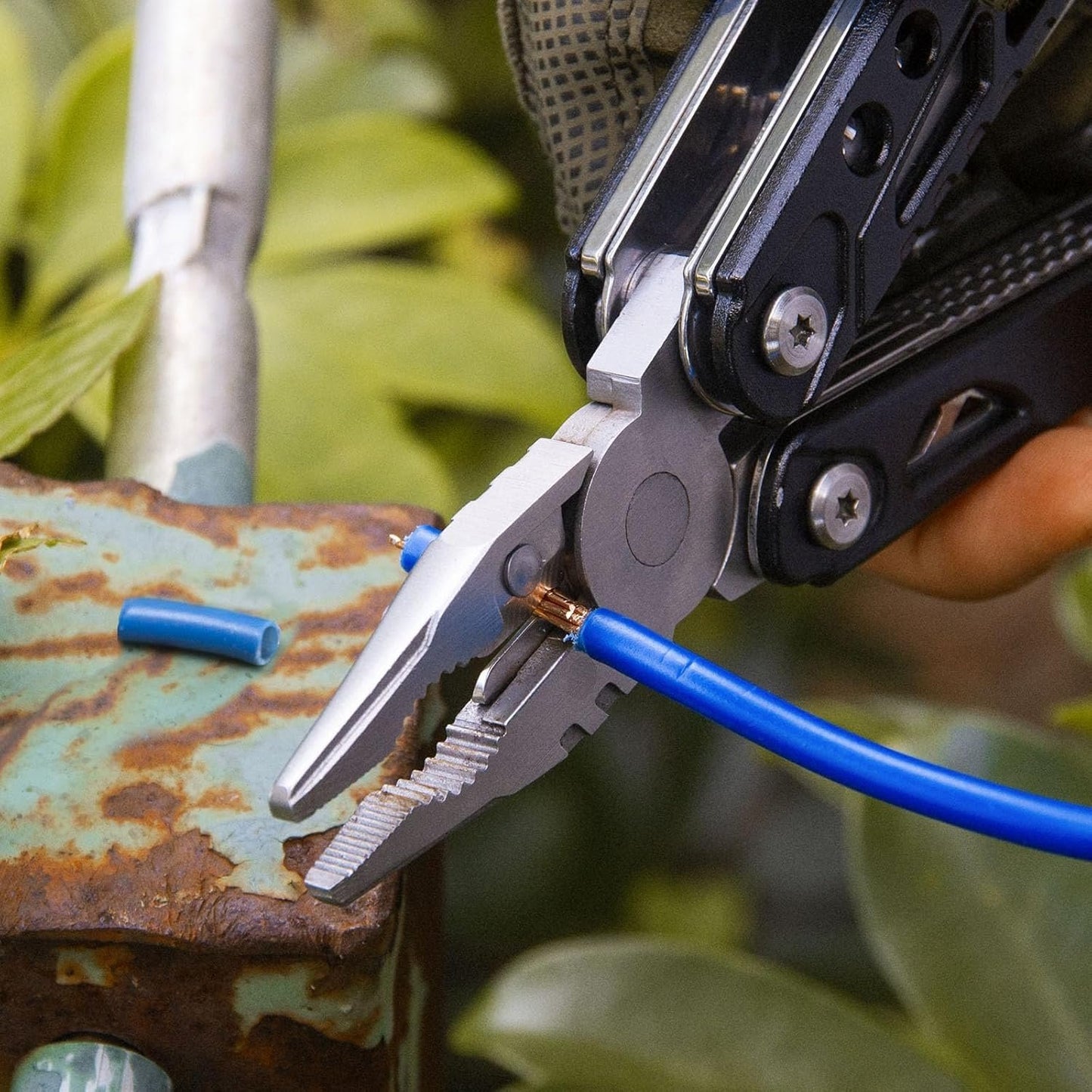 RAXCO 15-in-1 Multitool-Claw Hammer, Pliers,Belt Cutter & Safety Glasses Breaker