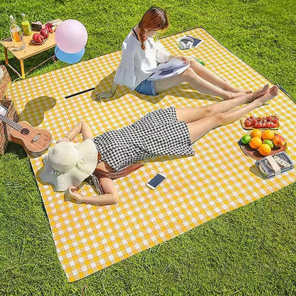 Luimode Picnic Blanket 200x200cm Camping Blanket Large Foldable Outdoor Blanket for Grass, Beach Blanket Waterproof Sandproof, Picnic Mat Washable Portable for Camping (Yellow)