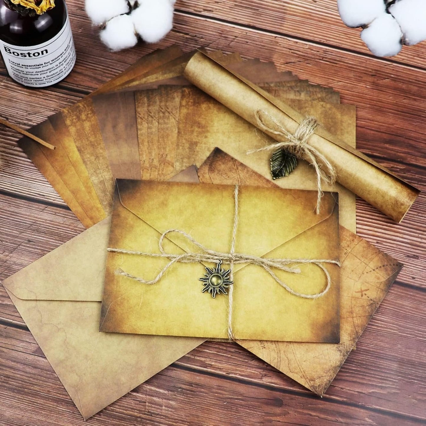 40 PCS Vintage Letter Paper with Envelope Set, Vintage Light Writing Paper Set,Writing Stationery Paper Letter and Envelopes with Antique Paper 8 Kraft Envelopes 8 Retro Keys 8 Hemp Ropes