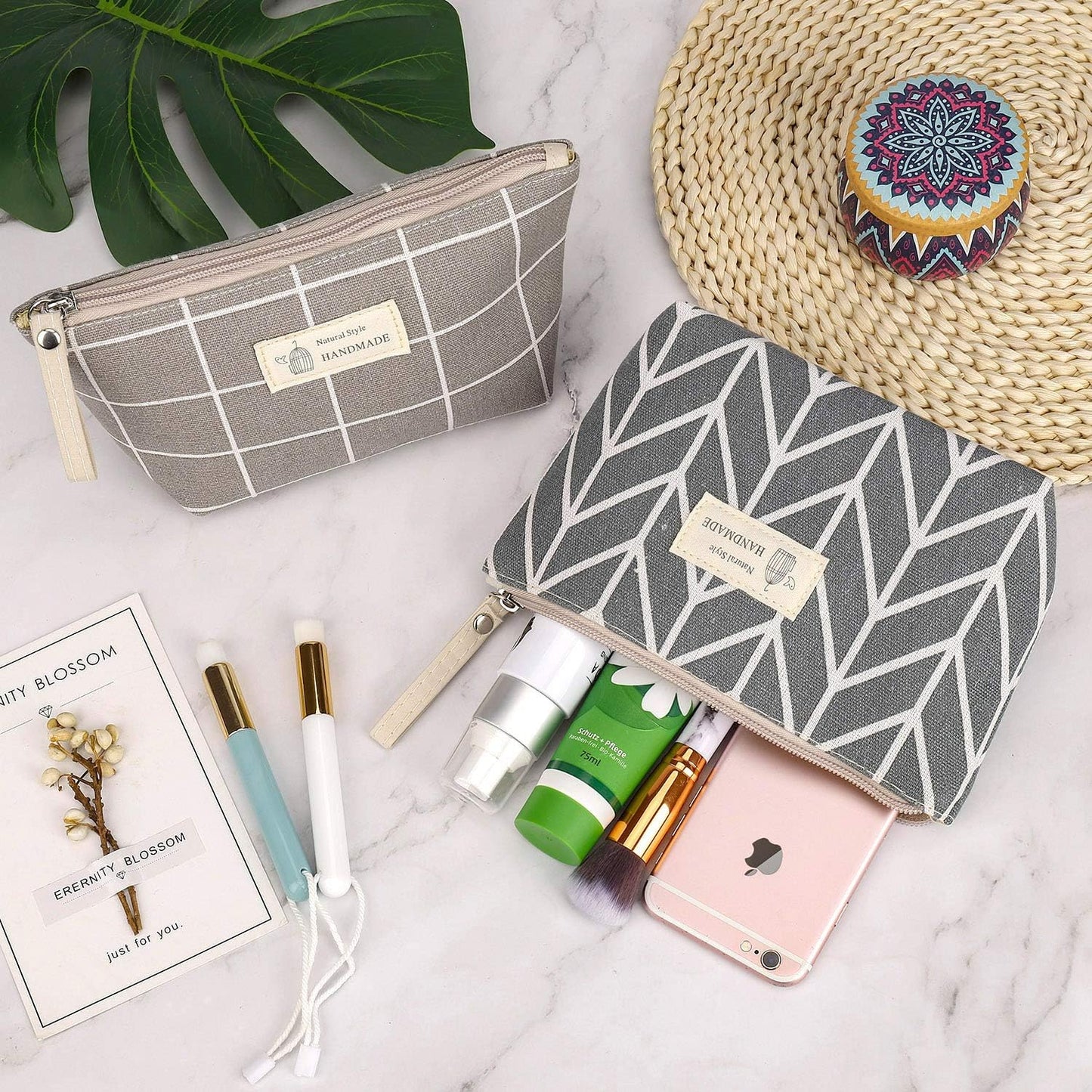 Multifunctional Printed Canvas Cosmetic Bag for Women Cosmetic Bags Portable Travel Toiletry Bag with Zipper for Cosmetics Cards Keys 4 Pieces