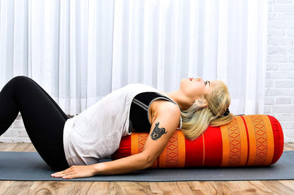 Leewadee Yoga Bolster - Standard Size – Large Meditation Cushion, Tube Pillow for Comfortable Reading, Pilates Equipment, Kapok Filling, 60 x 25 x 25 cm