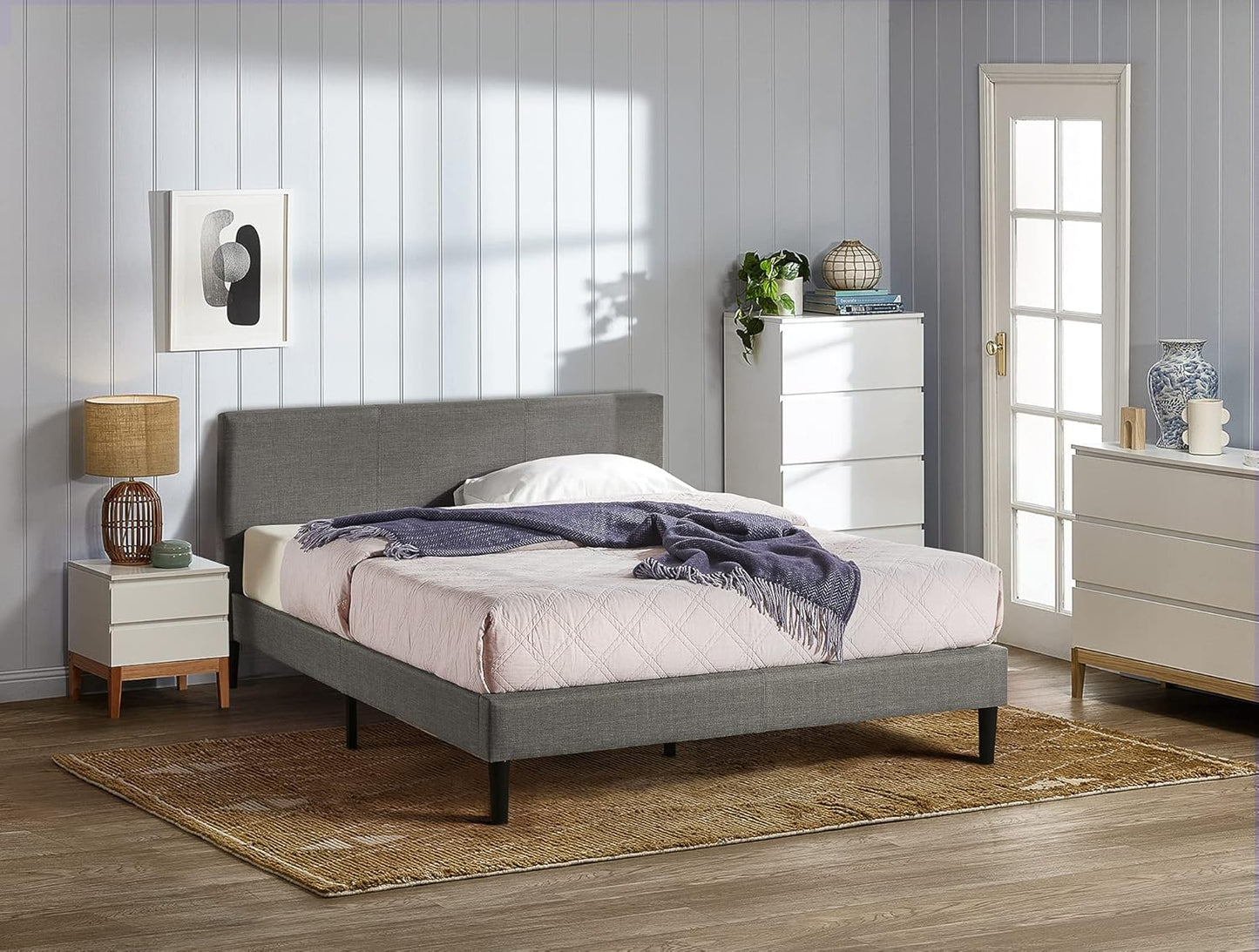 Zinus Liam Queen Bed Frame Platform / Bedroom Furniture/Dark Grey Fabric