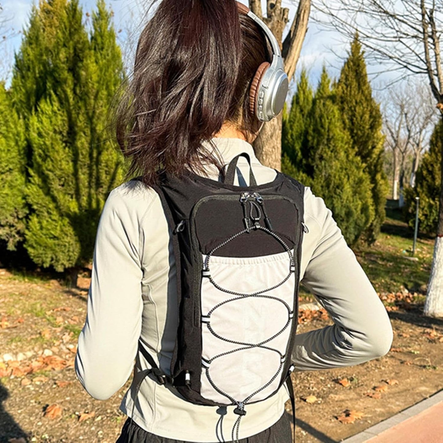 Running Backpack, Reflective Hydration Vest, Breathable Adjustable Sports Bag with 15L Water Bladder, Lightweight Outdoor Gear for Trekking Workout Riding Camping Fishing Travel