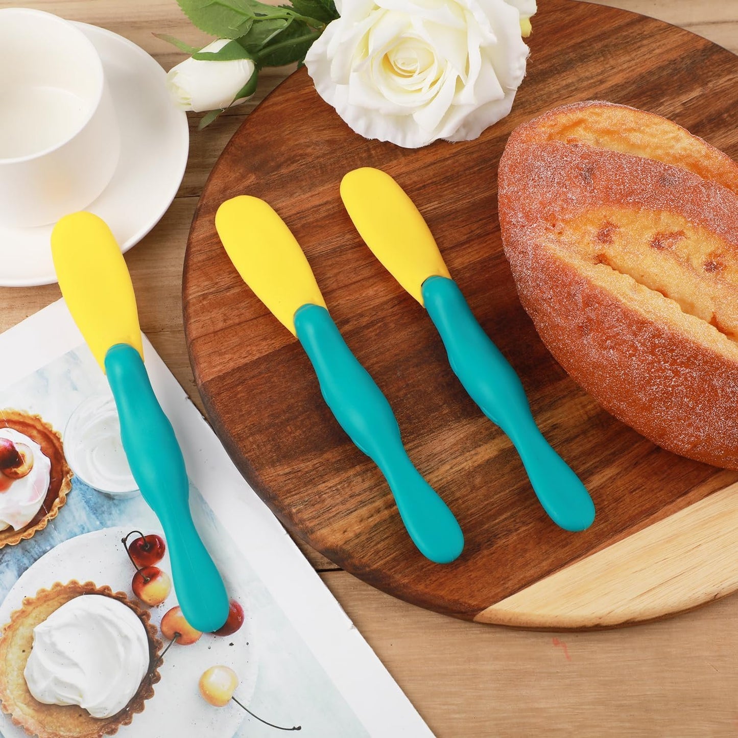 3pcs Platypus Jar Spatula, Cute Silicone Jam Scraper Multi-Purpose Peanut Butter Spoon with Long Handle Funny Kitchen Gadgets Spreading Tool for Cream Sauce Cheese Toast Food