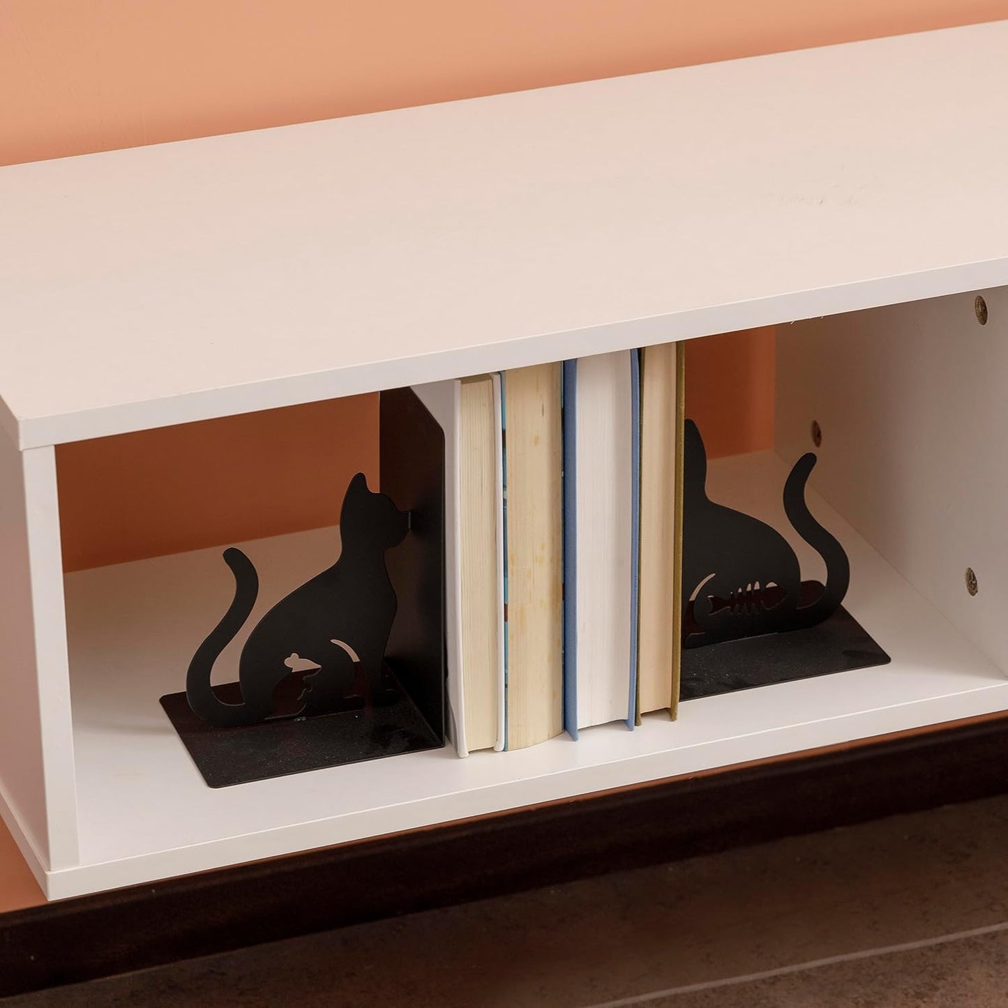 Baroni Home Hanging TV Cabinet with 3 Compartments, Hole for Passage Cables, MDF TV Wall Console for Bedroom, Living Room, Kitchen, White, 152 x 30 x 25 cm