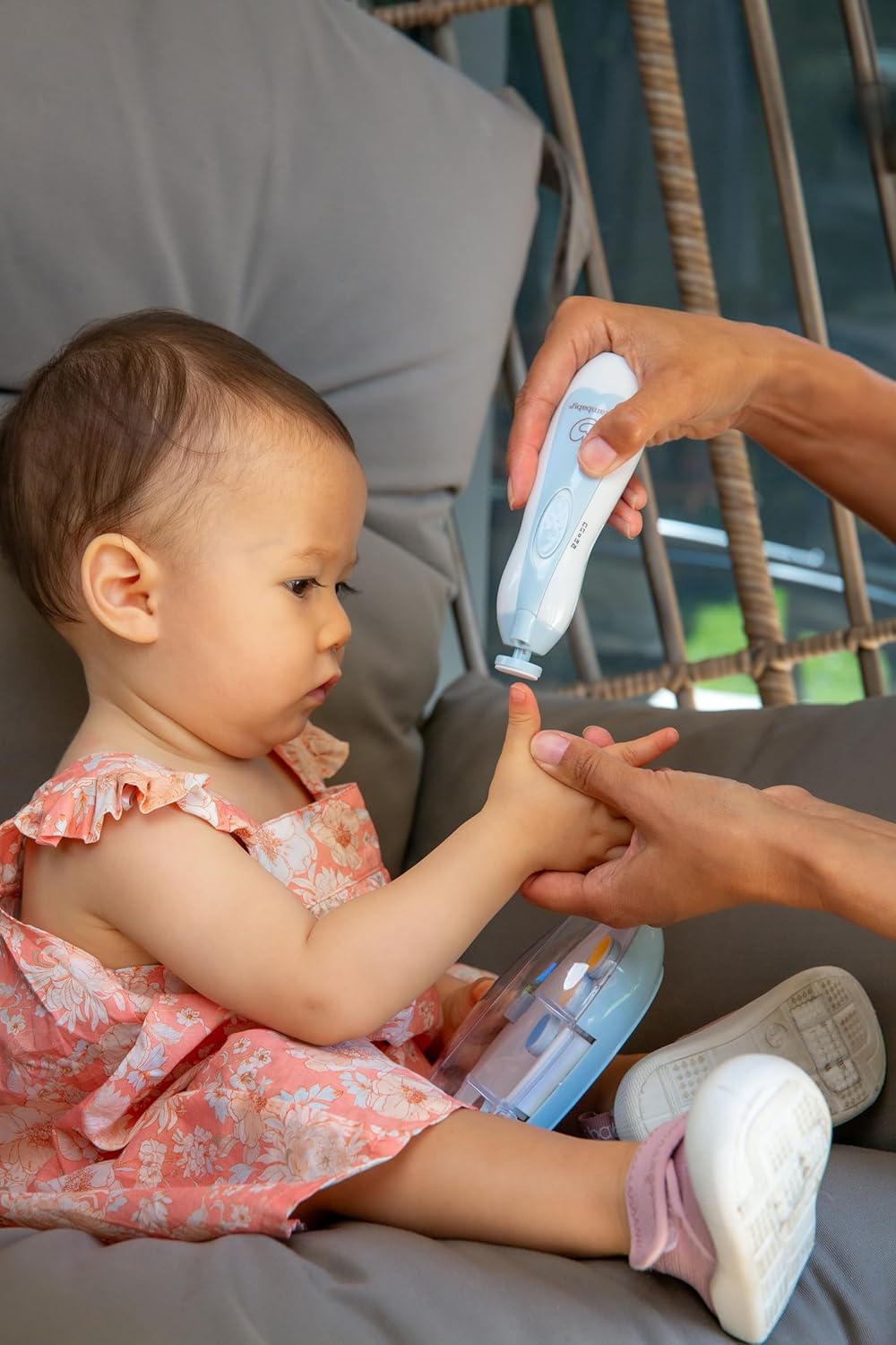 Dreambaby Baby & Me Nail Care Kit - 16 Piece Electric Nail Trimmer for Babies - Comes with 6 Shape & Trim Options and 8 Replacement Pads