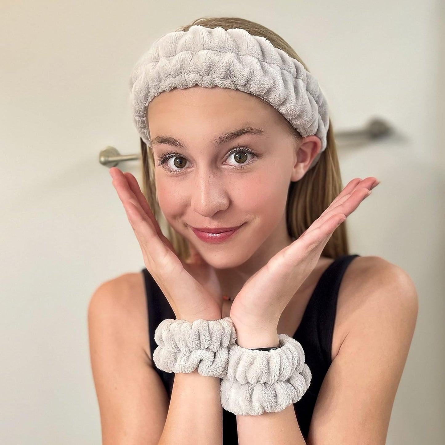 FROG SAC Puffy Spa Headband and Wristbands for Face Washing, Fuzzy Skincare Headbands for Women, Soft Makeup Skin Care Hair Accessories for Girls, Bubble Make Up Sleepover Party Supplies (Gray)