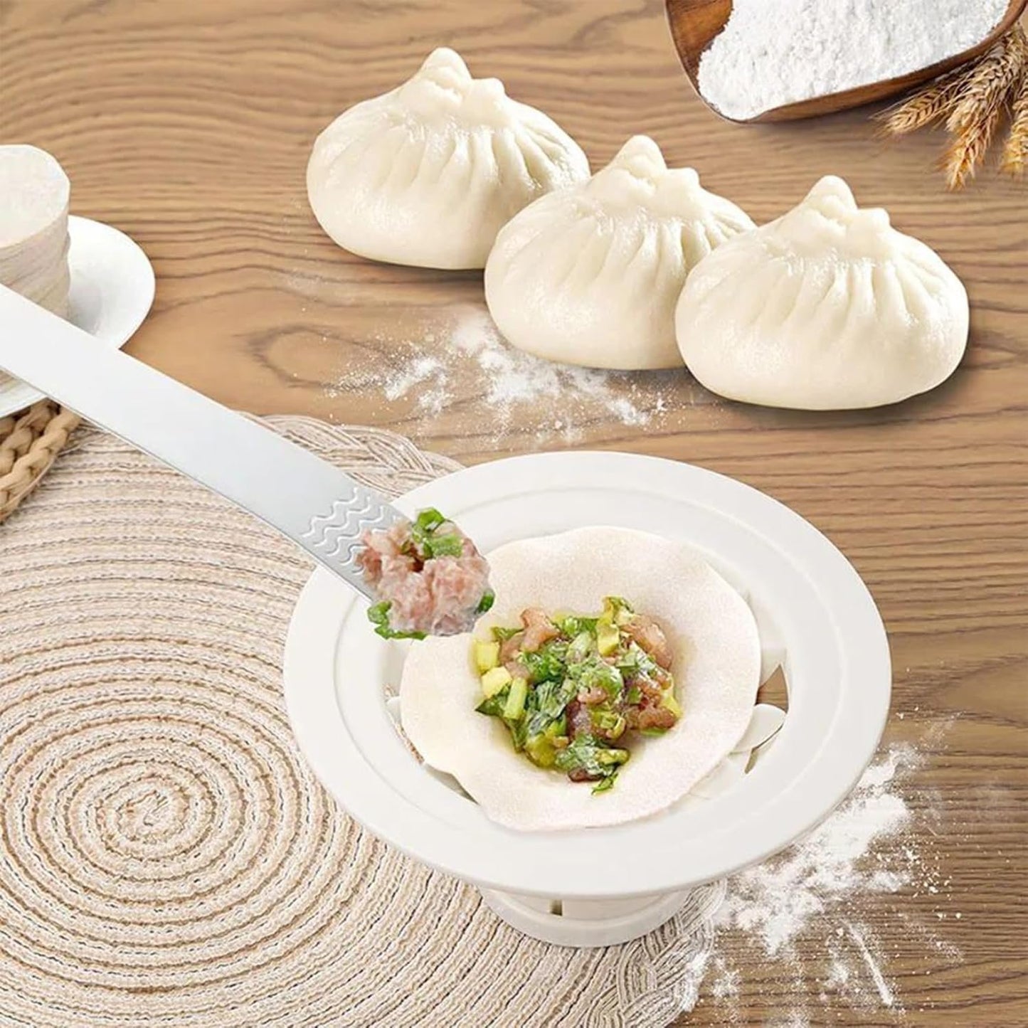 Baozi Maker, 7 x 7 x 4 Inch Reusable Momo Dumpling Maker, Machine Momodget Dumpling Bun Dumpling Bun Food Grade Bun Portable Kitchen Utensils Gadget for Ba Sandwiches