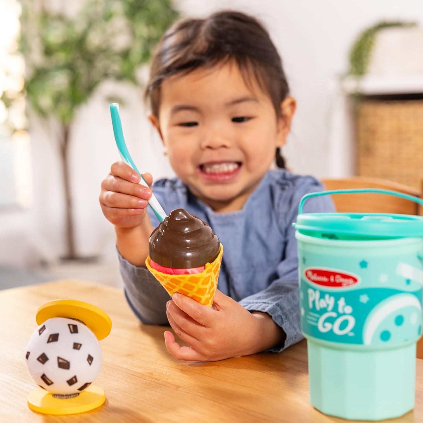 Melissa and Doug - Play to Go - Cake & Cookies Play Set