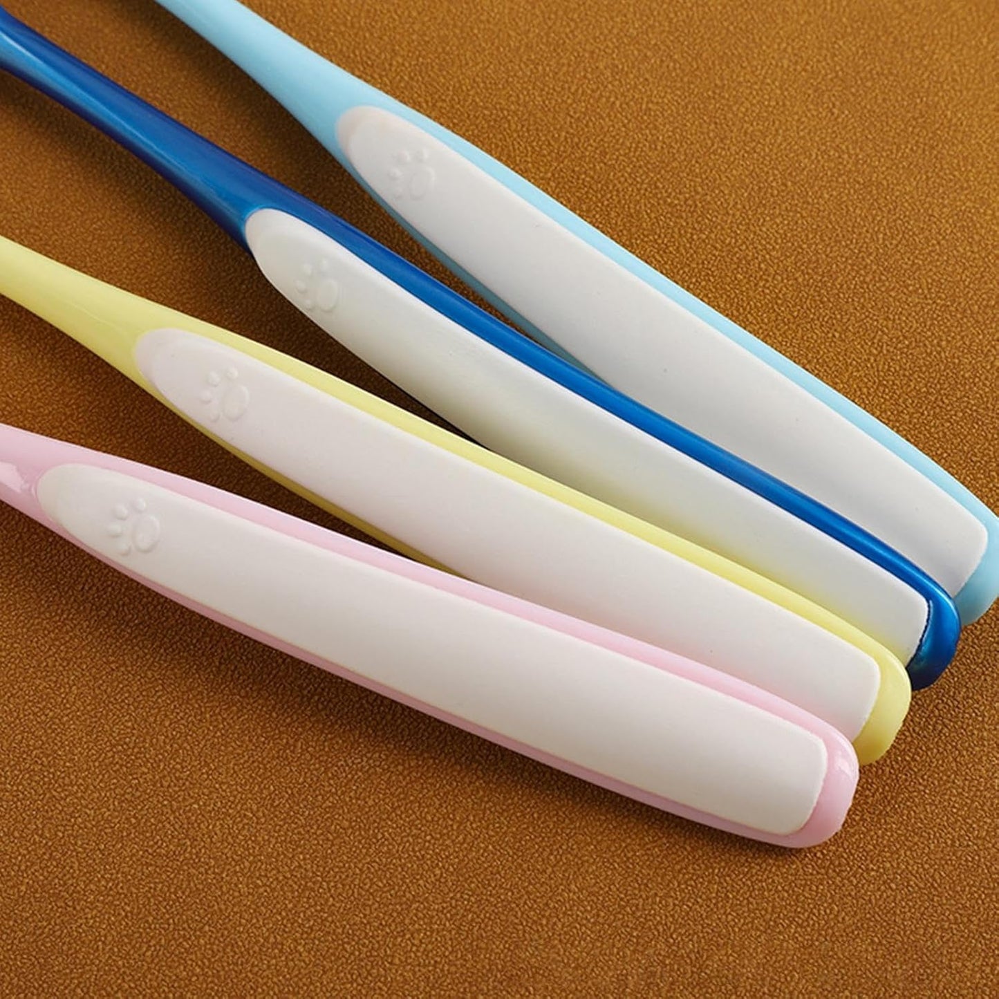 Pet Toothbrush, Soft Bristles Teeth Brushing Kit, 6.1 x 0.59 Inches Convenient Wide Head Oral Care Supply Gentle Cleaner for Dogs and Cats, Daily Use at Home or Travel