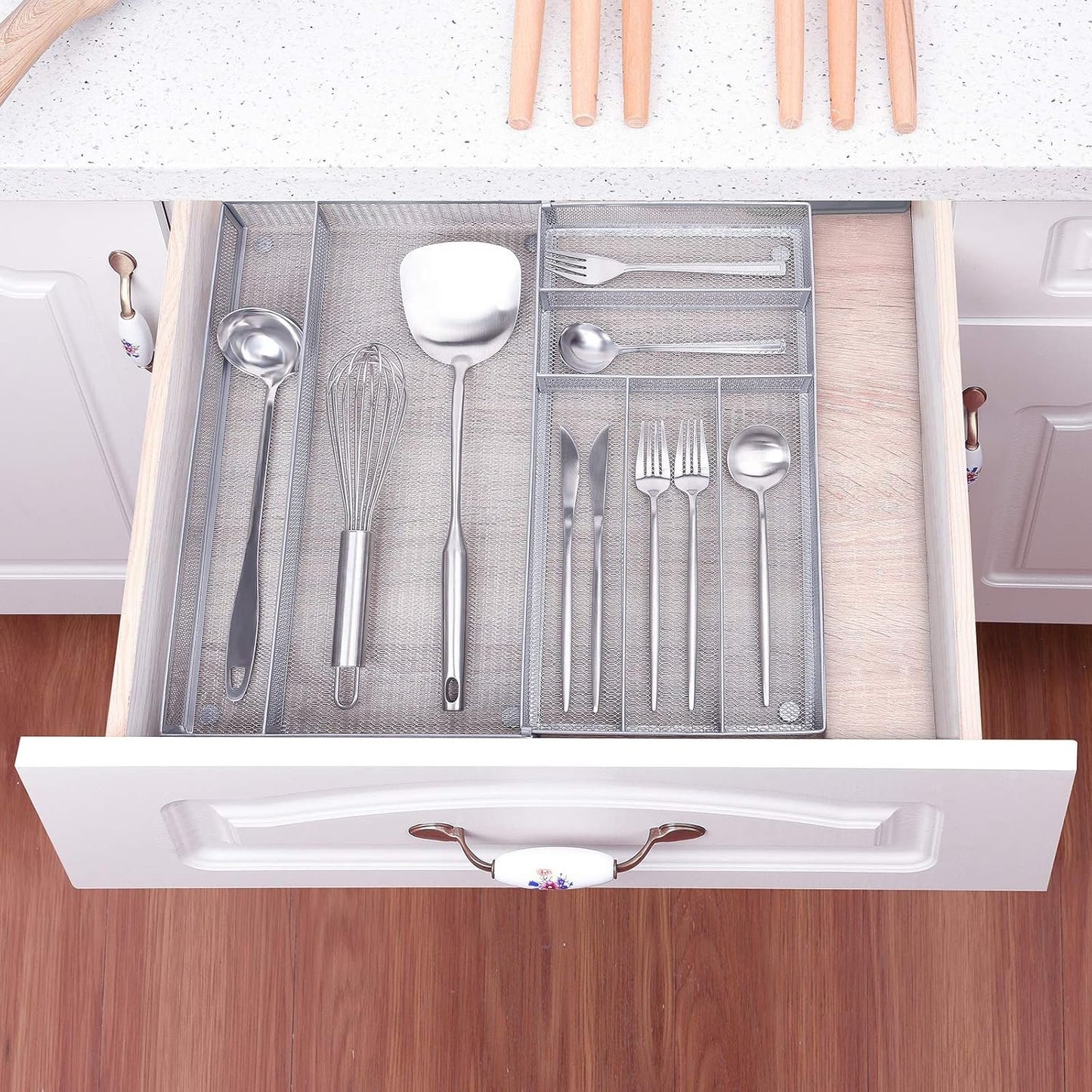 Mesh Kitchen Drawer Organizer Expandable, 7 Compartment Large Silverware Organizer/Cutlery Tray with Anti-Slip Mat, Adjustable Utensils Flatware Tray