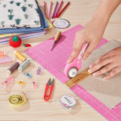 45mm Rotary Cutter with 5pcs Extra Blades, Ergonomic Handle Rolling Cutter with Safety Lock for Fabric, Leather, Crafting, Sewing, Quilting, Fabric Rotary Cutter Perfect for Left & Right Hand (Pink)