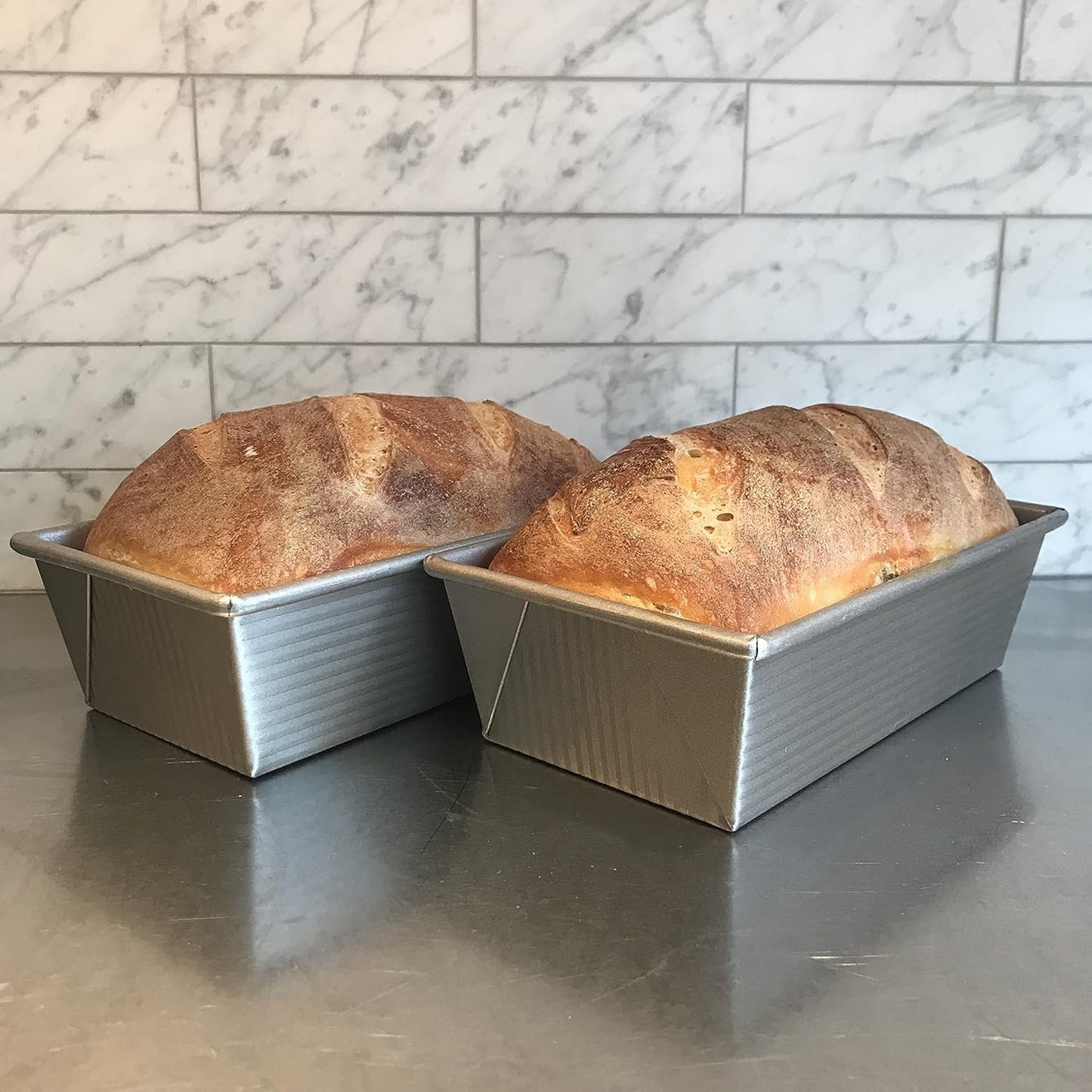 USA Pans 8.5 x 4.5-Inch Aluminized Steel Loaf Pan with Americoat Loaf Pan
