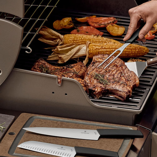 Victorinox Swiss Modern Chef's Knife - Kitchen Knife for Cutting Meat, Fruit & Vegetables - Premium Kitchen Accessories - Black Handle, 8.5"