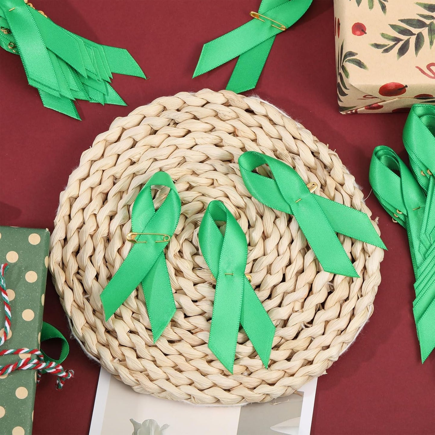 GLOBLELAND 100Pcs Mental Health Awareness Ribbon Green Satin Ribbon Lapel Pins for Charity Events Ribbons with Safety Pins for Women Men
