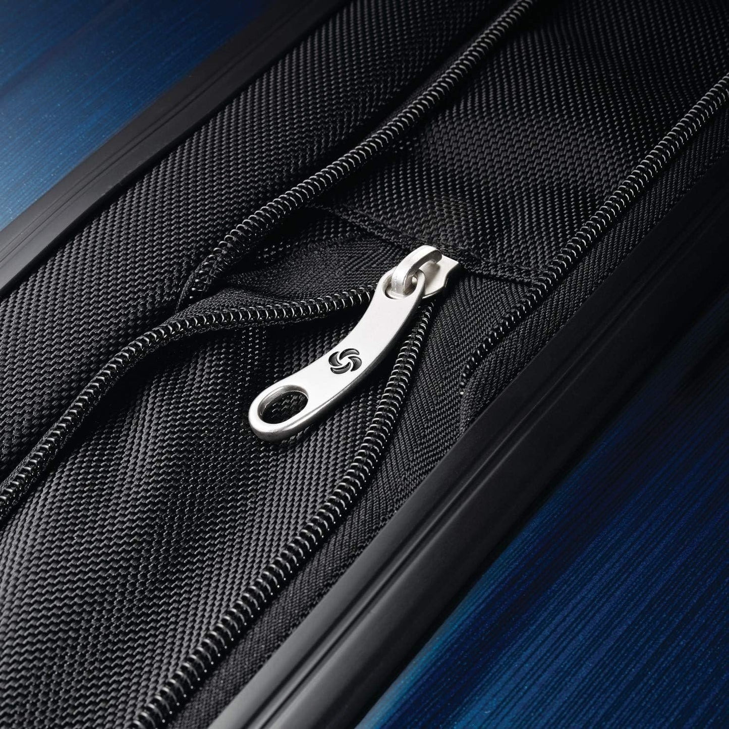 Samsonite Winfield 2 Hardside Luggage with Spinner Wheels, Deep Blue, Checked-Large 28-Inch