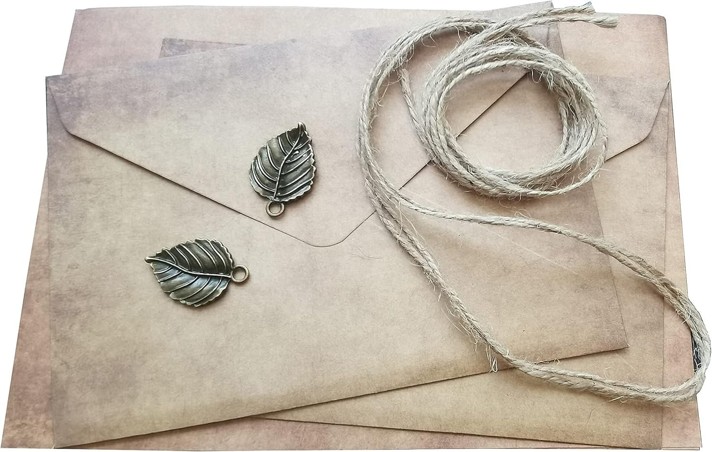 Qililandiy 6 Kinds Vintage Paper and Envelopes Set, Classic Aged Designed Papers 120gsm Writing Stationery Vintage Printing Paper Retro Writing Paper for Writing Letters
